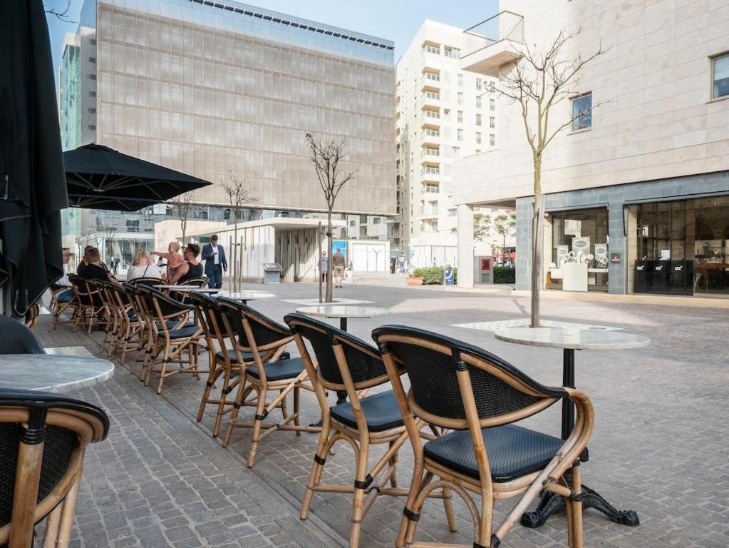 Modern 3 Bedroom Apartment In Central Слима Екстериор снимка